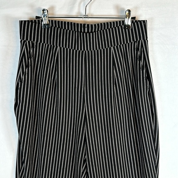 HILARY RADLEY TROUSERS SIZE(M) - Picture 2 of 7